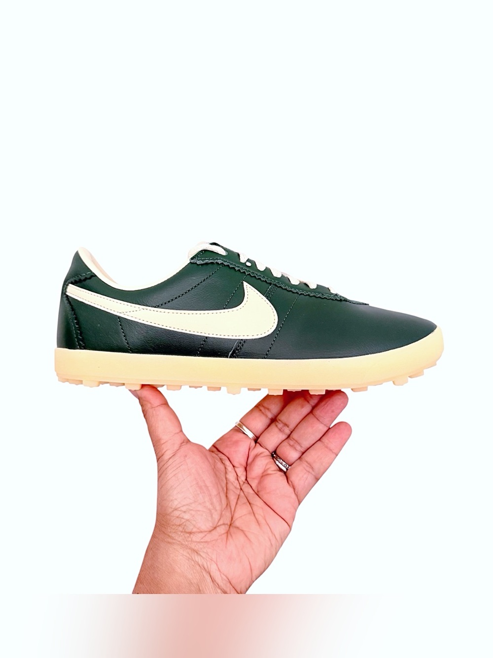 Nike Astrograbber Leather Women’s Shoes Dark Green & Cream Low-Profile Trainer